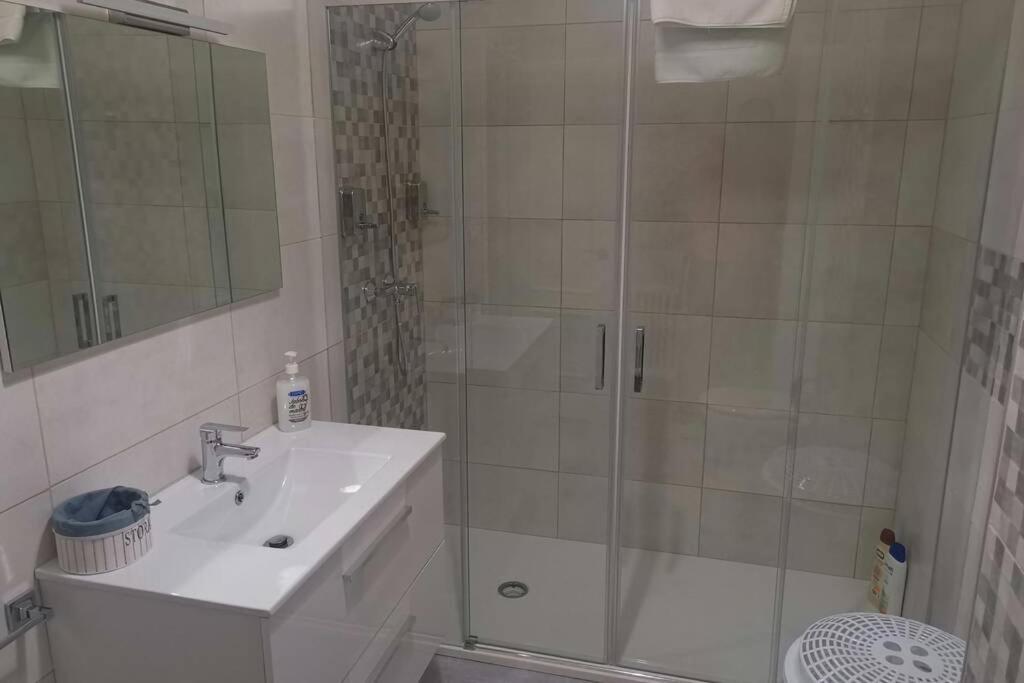 Apartamento Lalin Centro Ll Εξωτερικό φωτογραφία